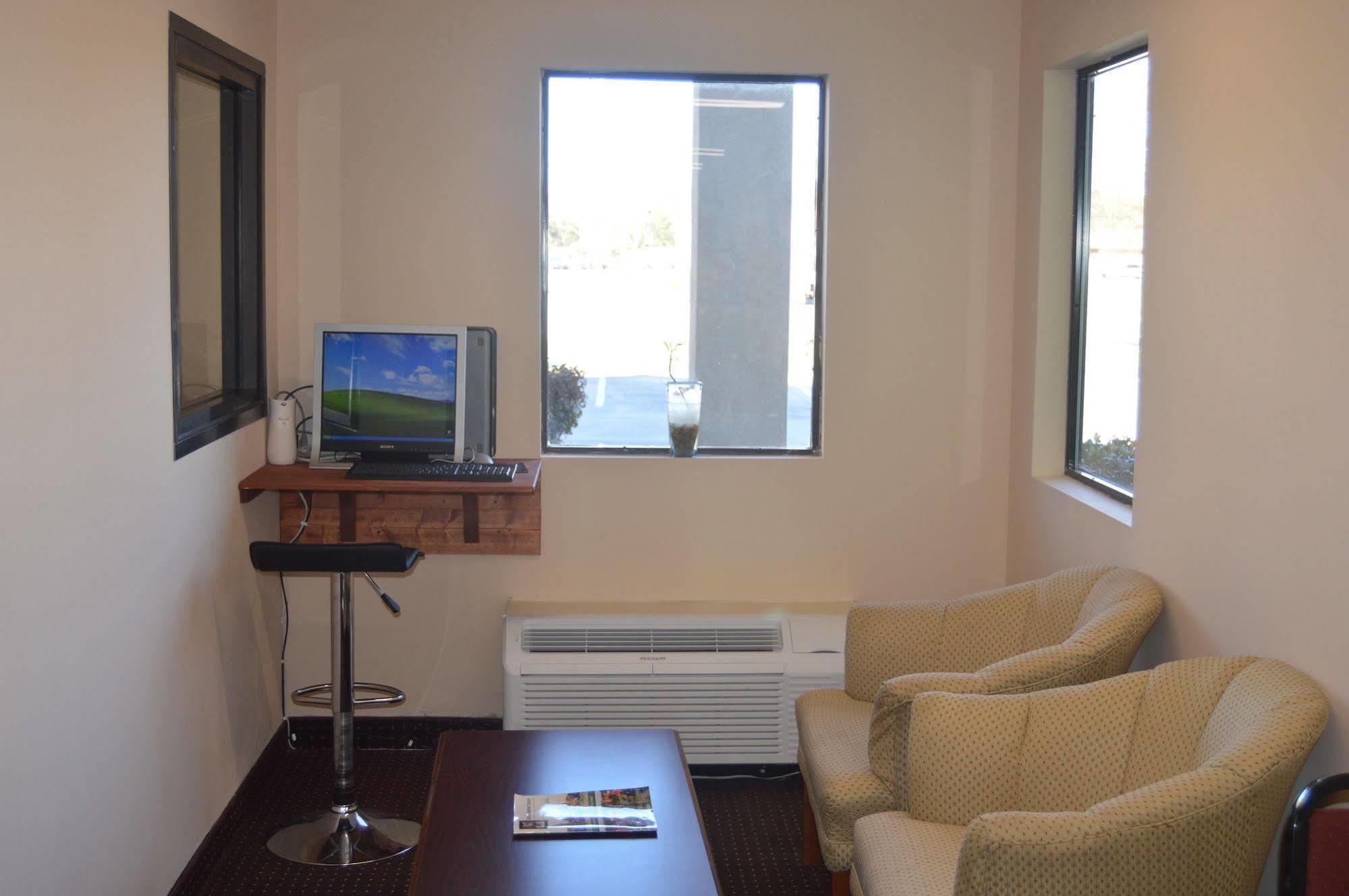 דבלין Rodeway Inn & Suites מראה חיצוני תמונה
